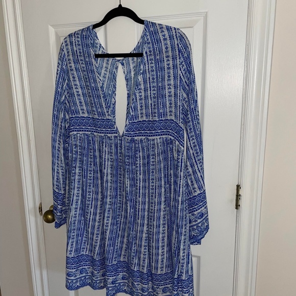 Blue and White Patterned Dress/Bathing Suit Cover Up - Picture 6 of 6
